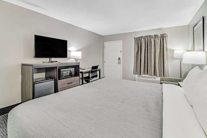 Quality Inn White House