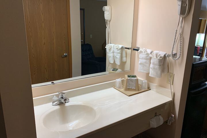 Budgetinn & Suites