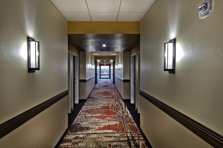 Ballroom/Hall 24 of 30