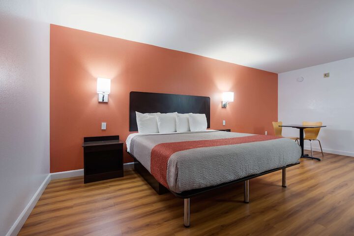 Room 30 of 41