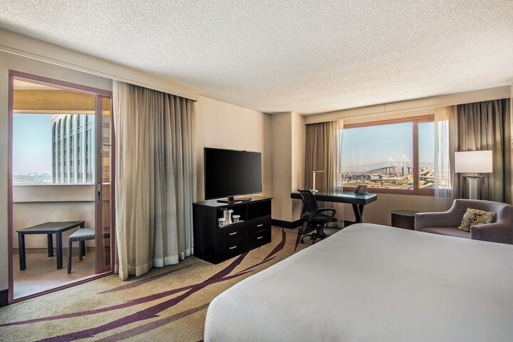 Hilton Long Beach Hotel