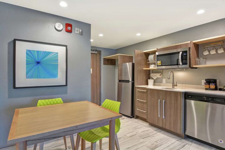 Home2 Suites by Hilton Jacksonville-South / St. Johns Town Ctr