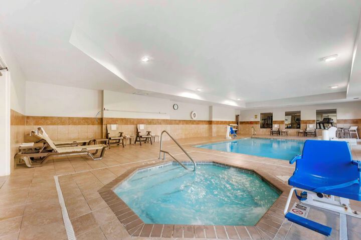 Comfort Inn & Suites Porter near Indiana Dunes