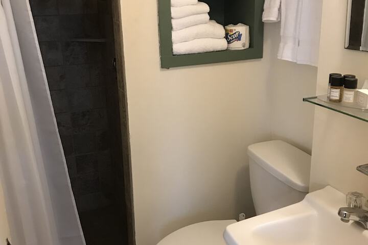 Room 53 of 80