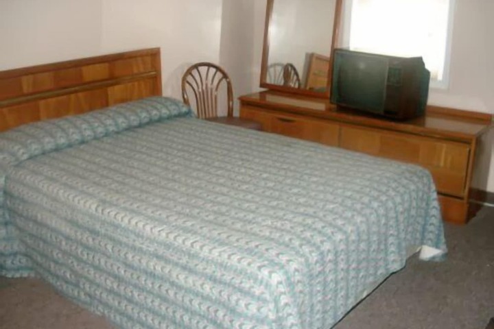 New Sea Breeze Motel