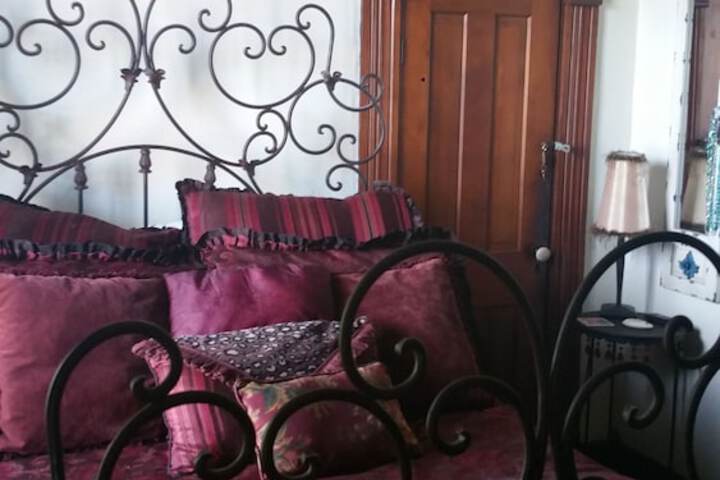 Fig Tree Manor
