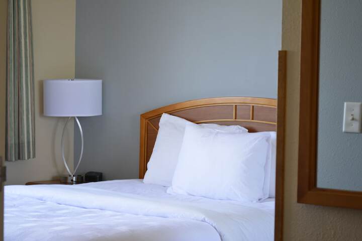 MainStay Suites Dubuque at Hwy 20