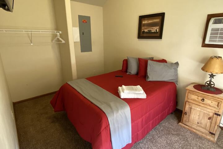 Room 43 of 46