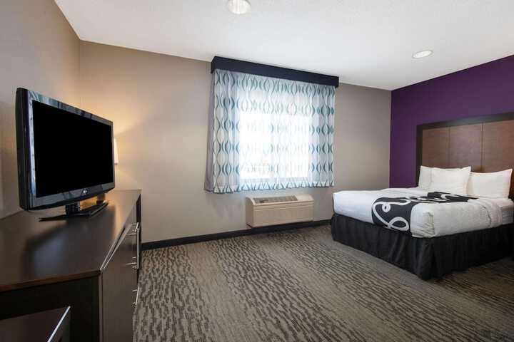 Room 32 of 57