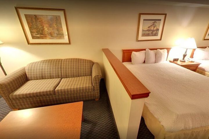 Room 14 of 77