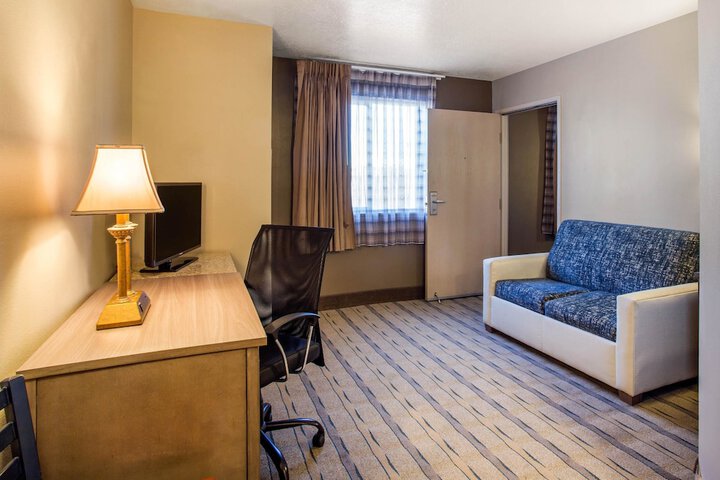 Room 16 of 54