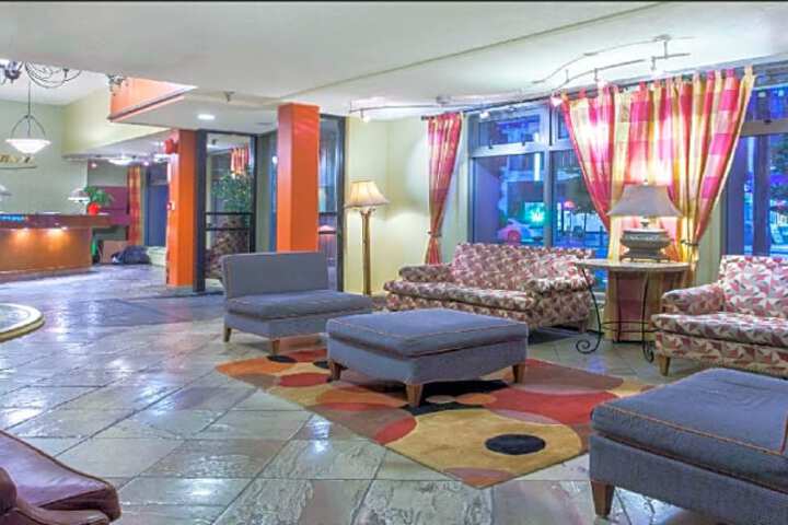 Howard Johnson Vancouver (CLOSED)