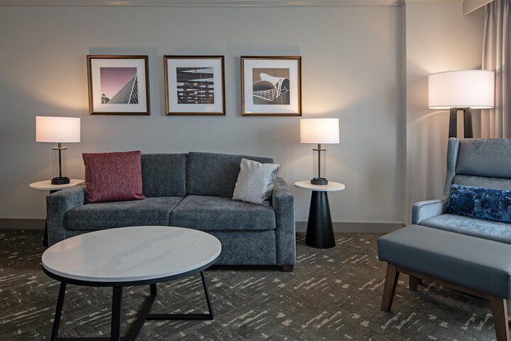 DoubleTree by Hilton Hotel West Edmonton