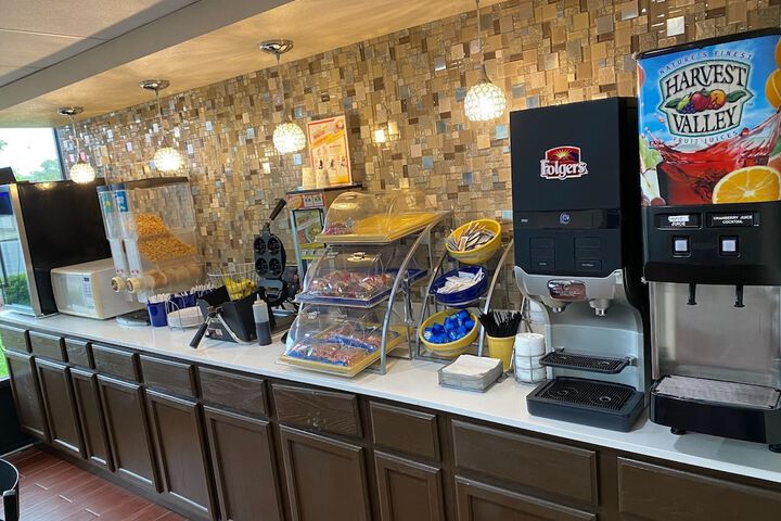 Breakfast/Coffee Service 15 of 16