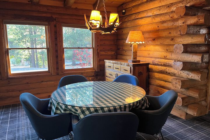 Room 28 of 74