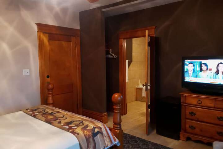 Room 37 of 42