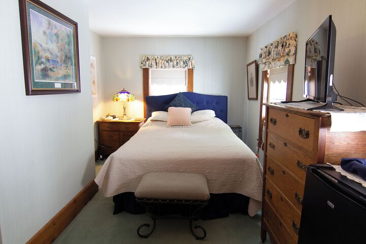 Aiken Manor B & B