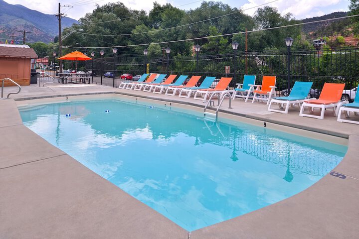 Pool 4 of 43