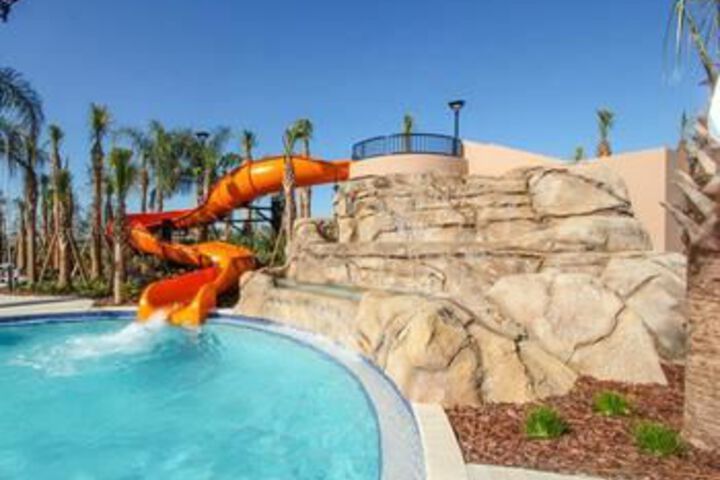 SPACIOUS 10 Bedroom Holiday home by Follow the sun vacation Rentals