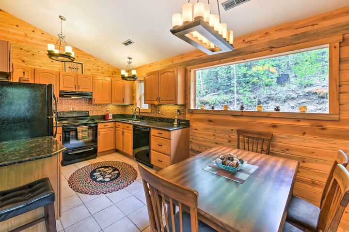bobcat Trail Cabin on 3 Acres in Como!