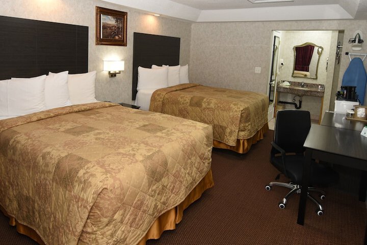 Room 19 of 35