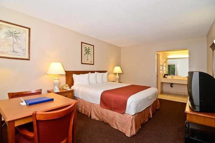 Room 21 of 22