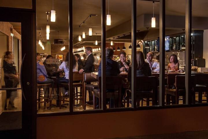 Dining 42 of 49