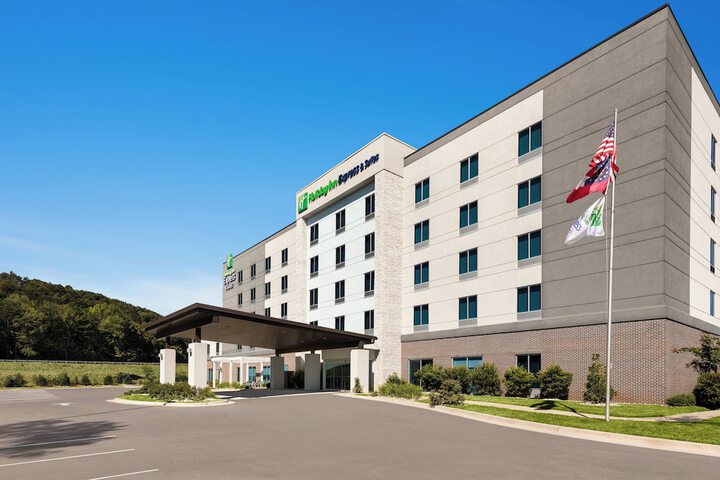 Hotel 4 of 53