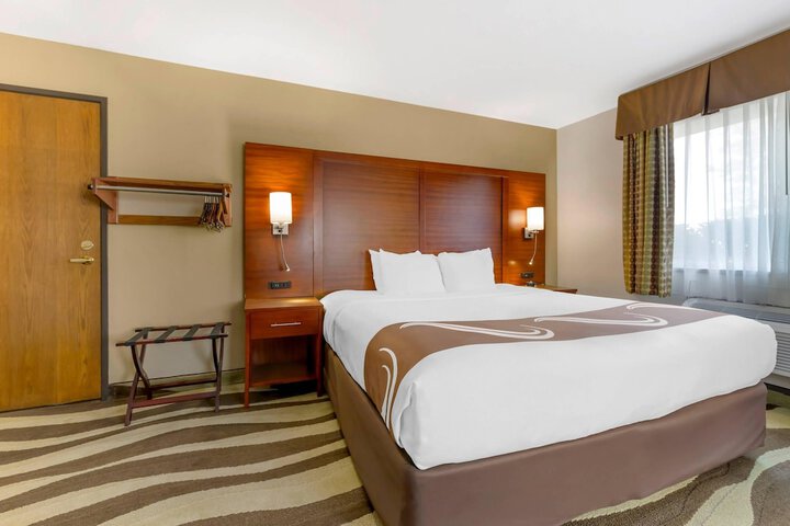 Quality Inn & Suites Stoughton - Madison South