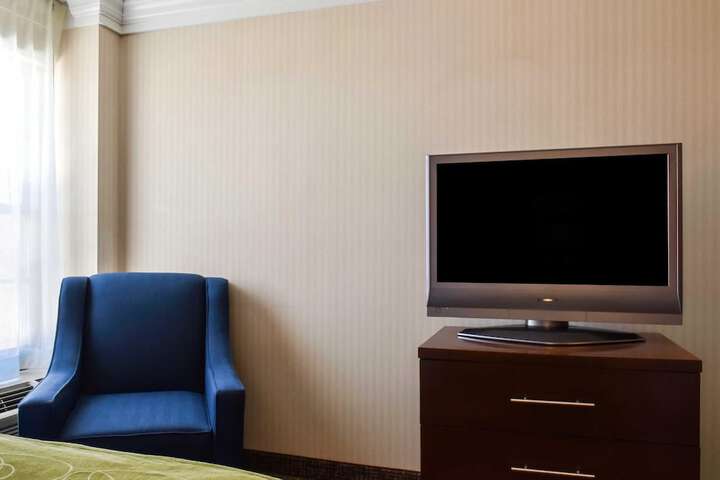 Comfort Suites Downtown Carlisle