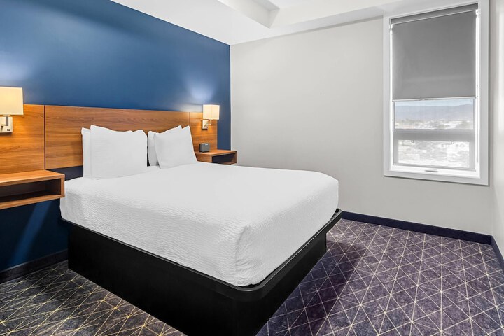 Park Inn by Radisson Kelowna