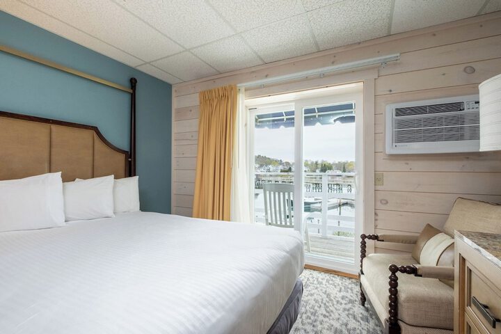 Boothbay Harbor Inn