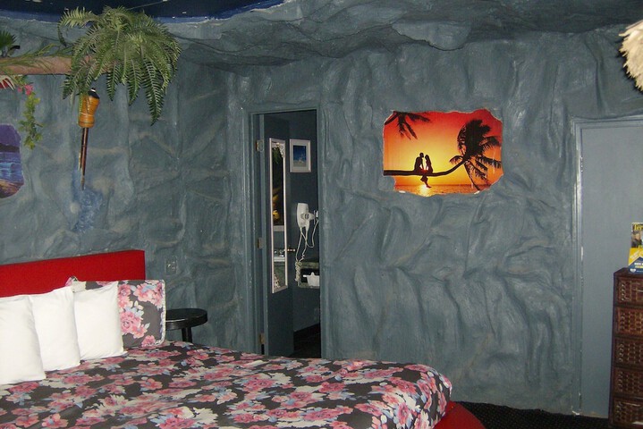 Room 29 of 38