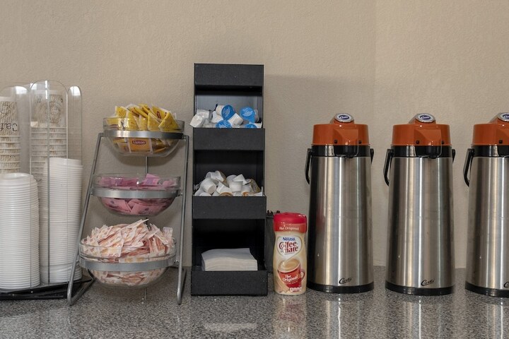 Breakfast/Coffee Service 36 of 38