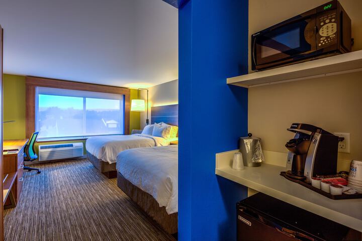 Room 11 of 31