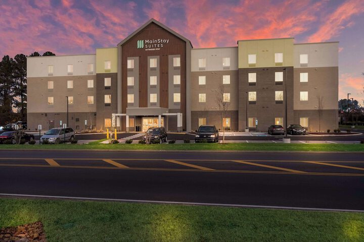 Hotel 4 of 34