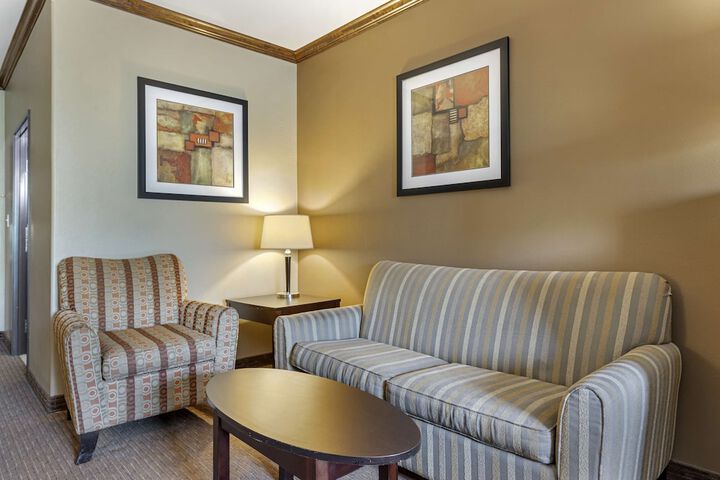 Room 21 of 38