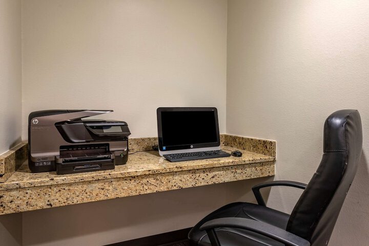 Business Center 27 of 27