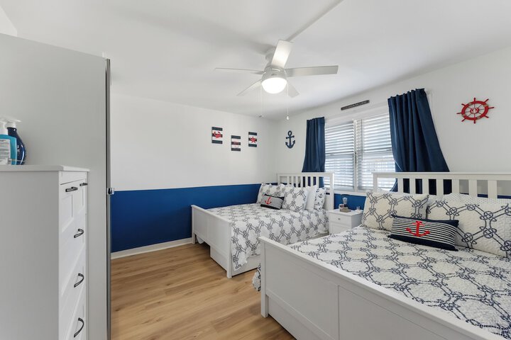 The Harbor Light Family Resort