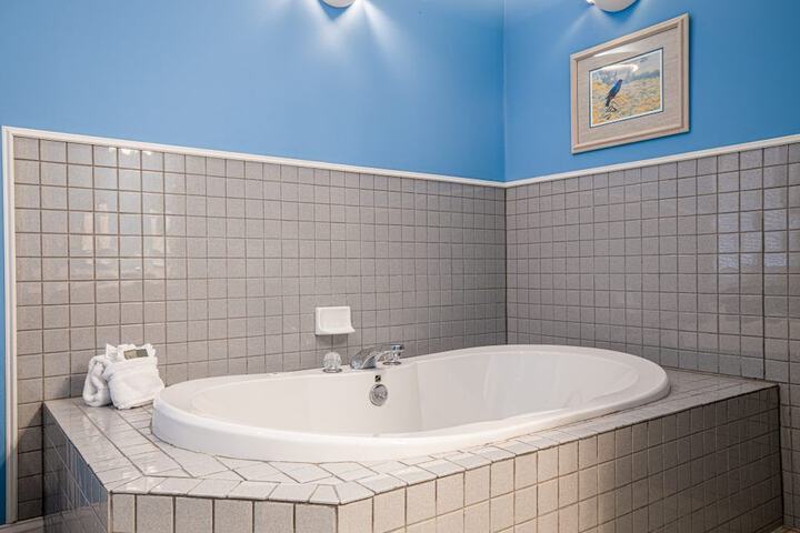 Whitestone Inn