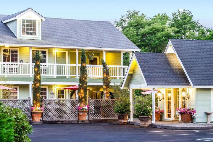 Hotel 4 of 48