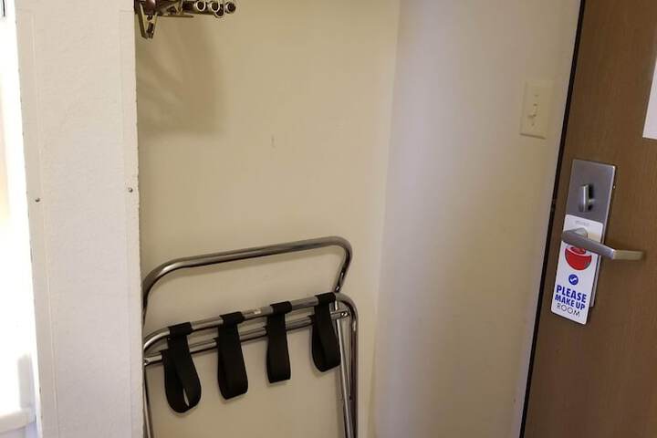 Room 162 of 232