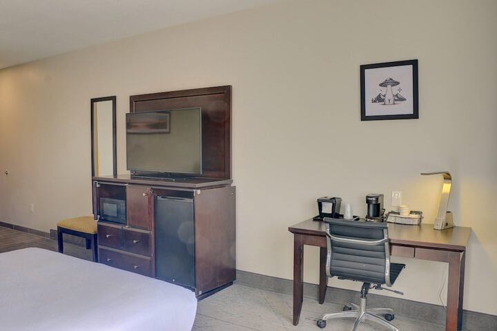 Quality Inn & Suites Roswell North