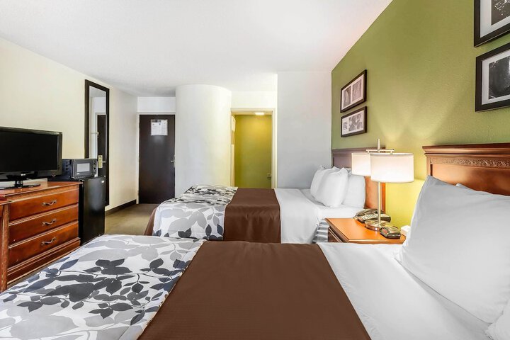 Room 20 of 32