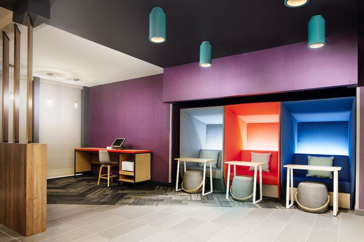 Business Center 33 of 33