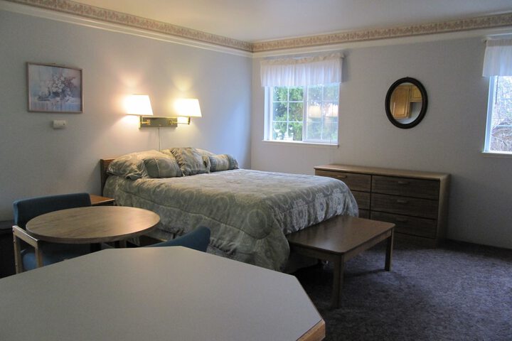 Room 24 of 154