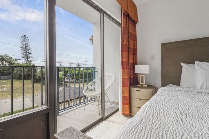 Room 21 of 52