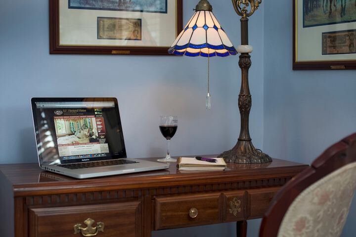 B. F. Hiestand House Bed & Breakfast
