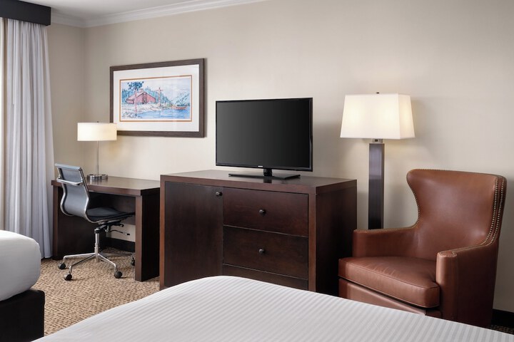 Room 13 of 74