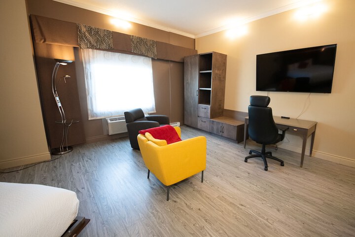 Room 54 of 107